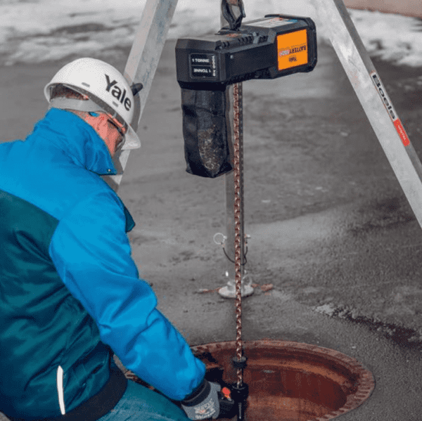 Battery Electric Chain Hoist 1000kg (1) Battery Electric Chain Hoist 1000kg (1)