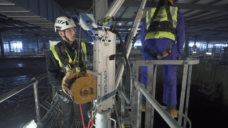 PORTA DAVIT QUANTUM Veolia Video Screen Shot