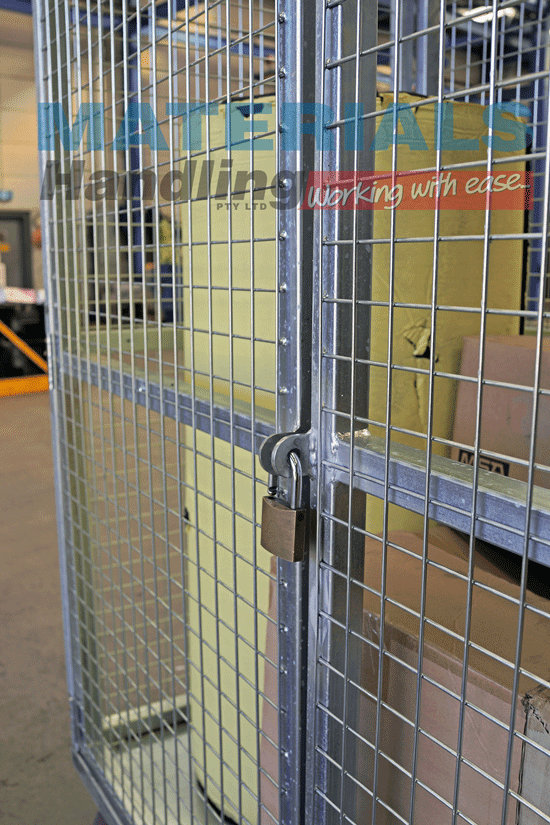 SAC18 lockable gate
